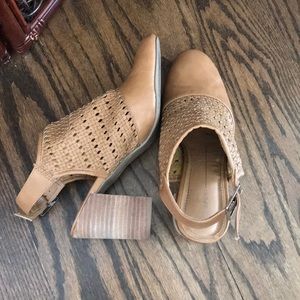 Report Tan Leather Mules
